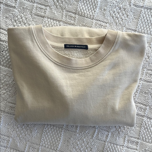 Brandy Melville Bundle of FOUR! Hoodie, Sweatshirt, Bomber Jacket, Brielle Jeans - Picture 9 of 16